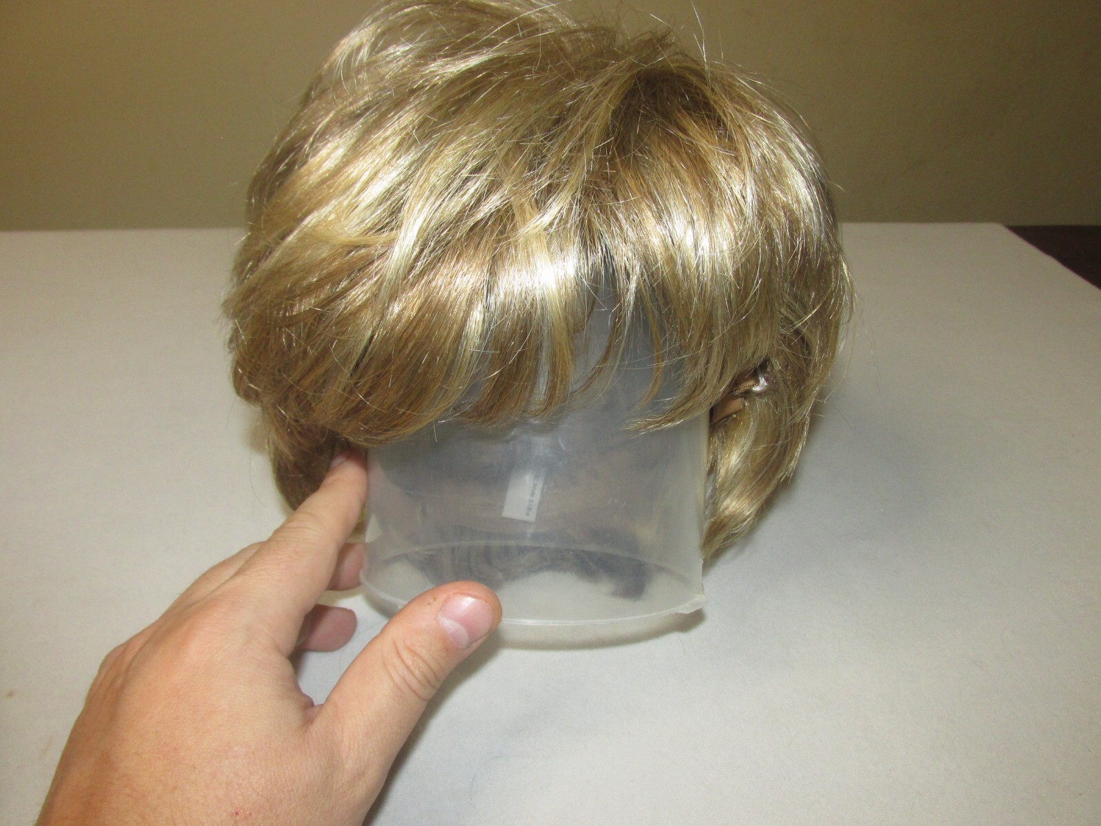 Tony of Beverly Women’s Wig * Frenchy * Caramel Kiss * MSRP $171