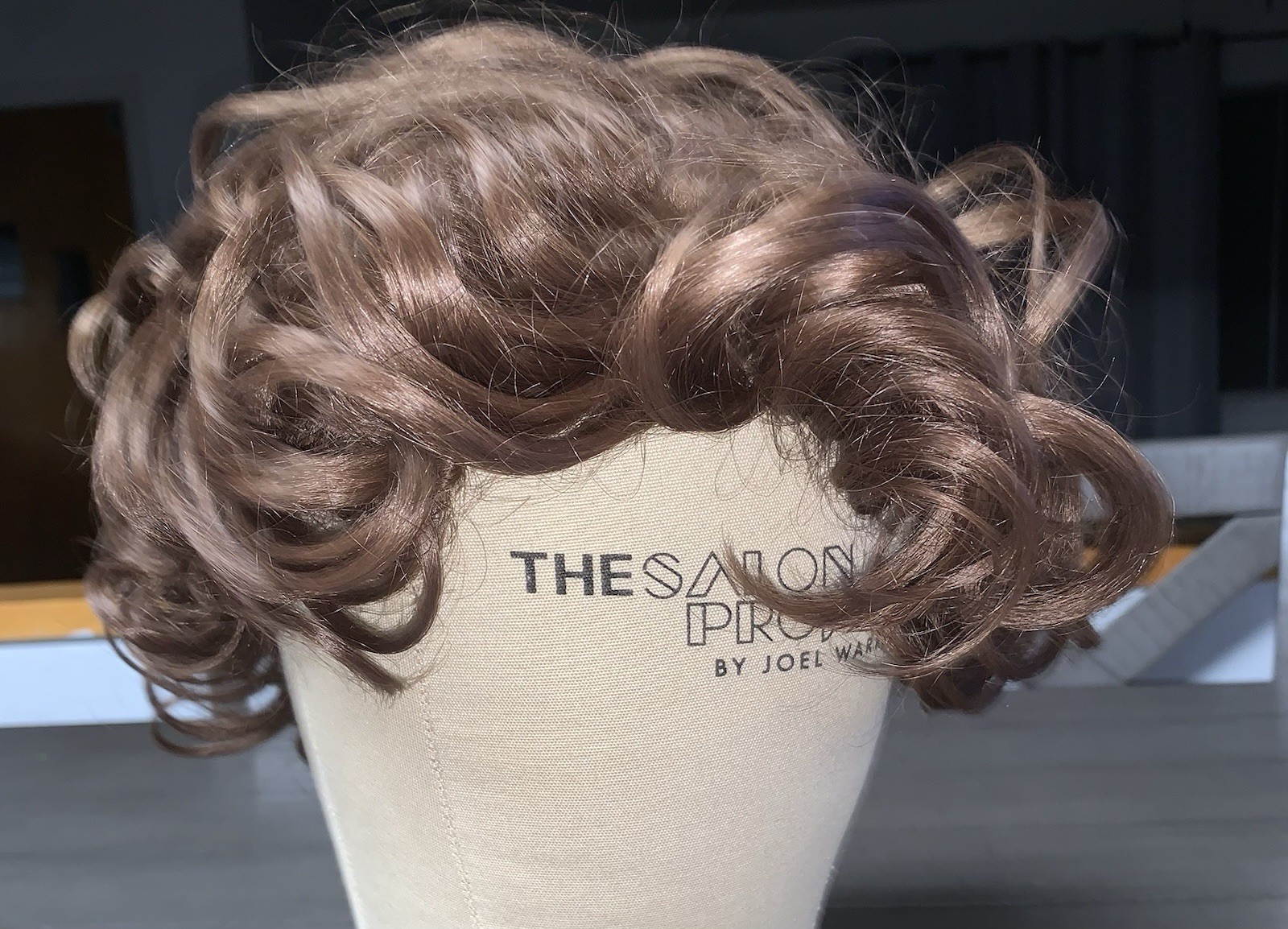 A4 VTG 70s ELURA WIG HAIR PIECE AUBURN BROWN SHORT LAYERED CURLY KOREA ACRYLIC
