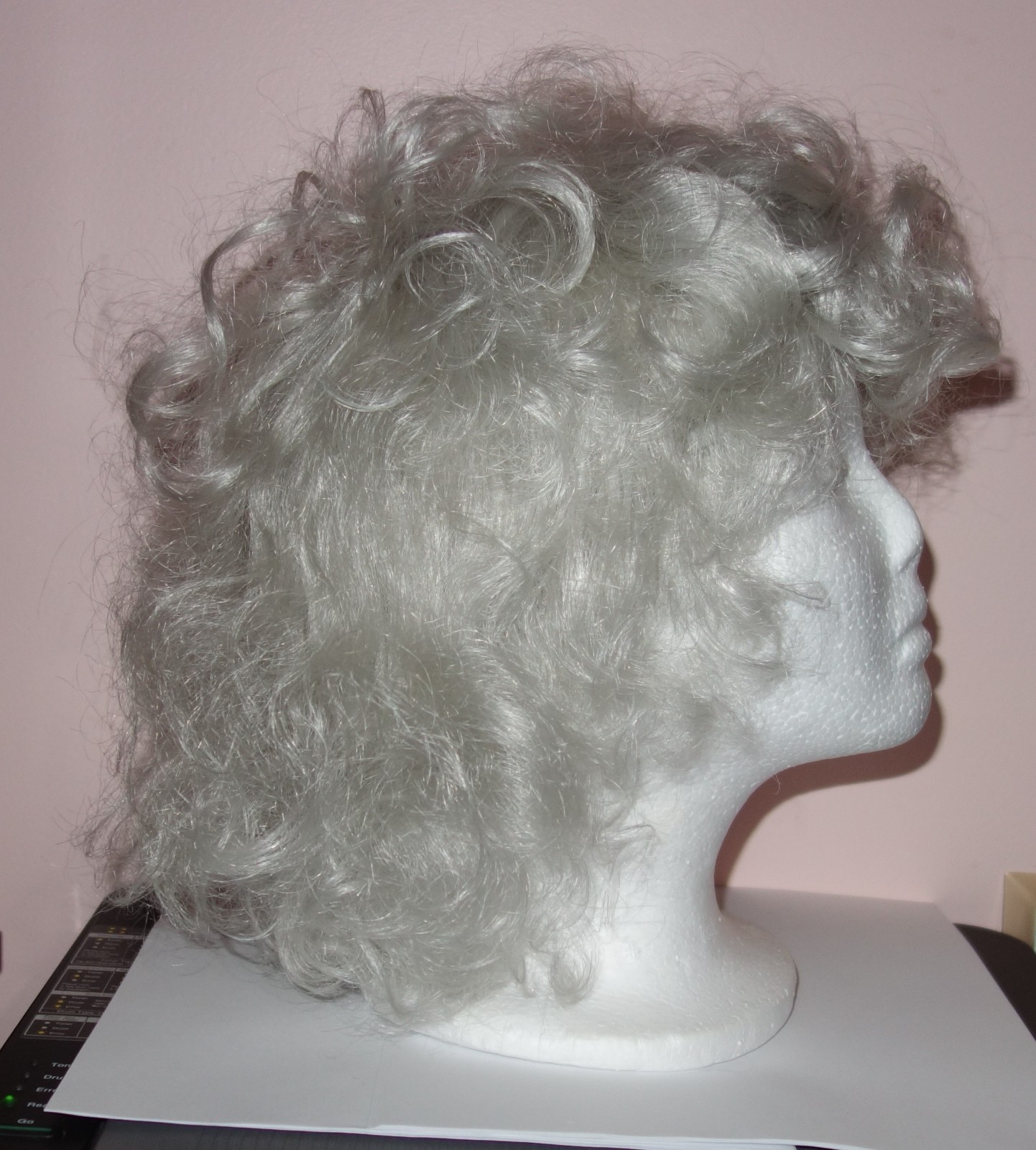 Paula Young Whisperlite Capless Caitlyn Curly Wig – Color #60 White – #7