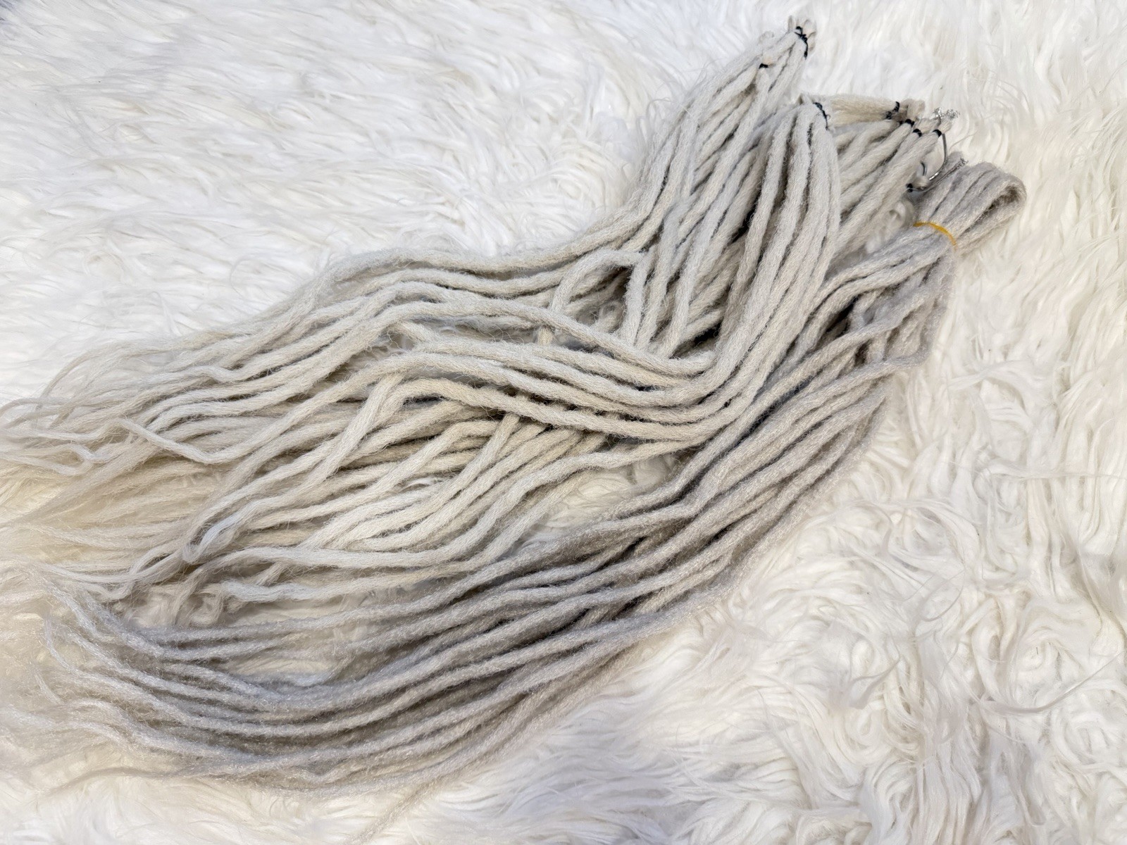 Lot Of 47 Silver Gray Pre-Looped SE DE Dreadlocks Synthetic Hair Extensions New
