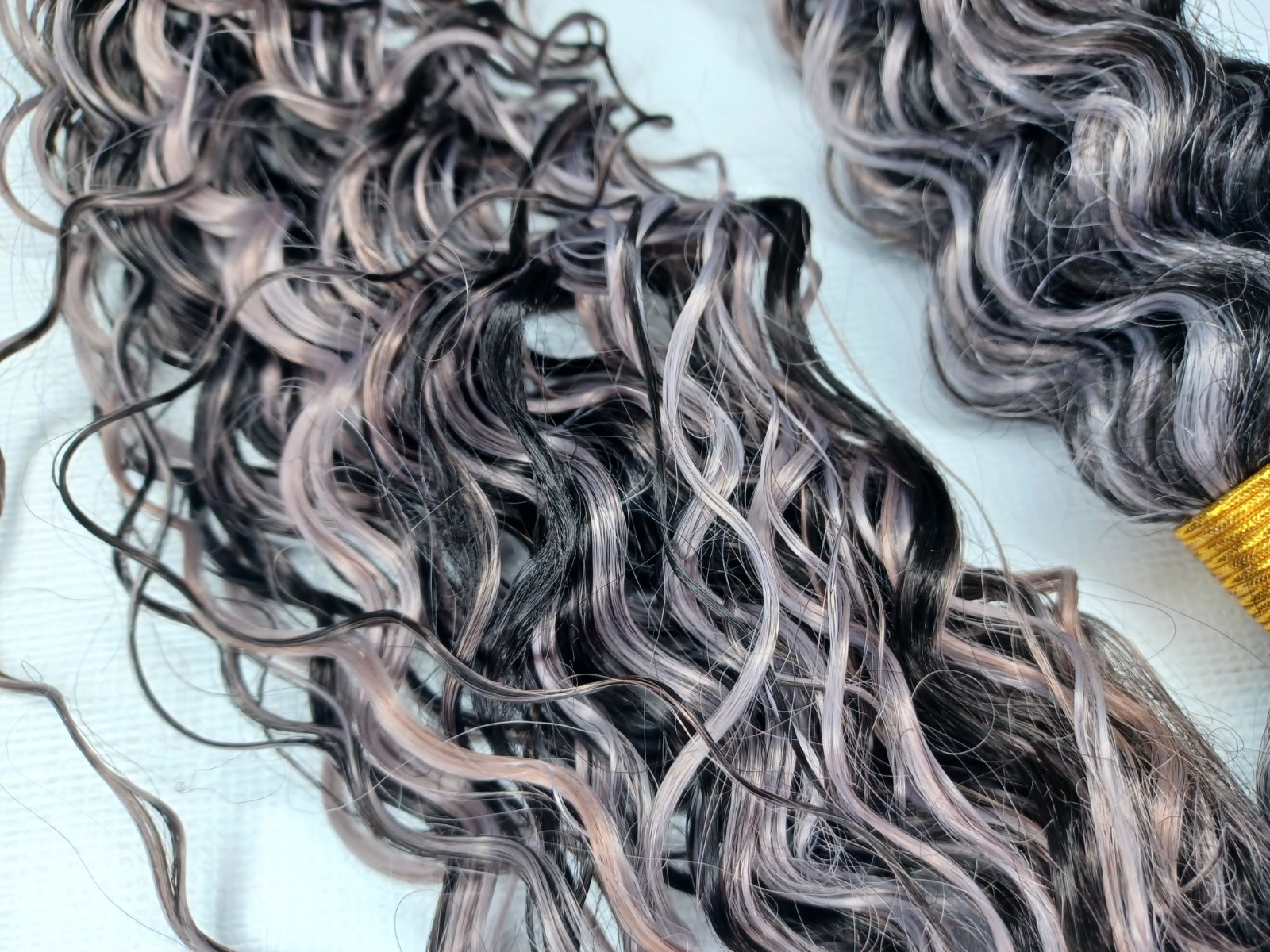3 Bundles 34″ Hair Extensions Body Wave Black & Grey