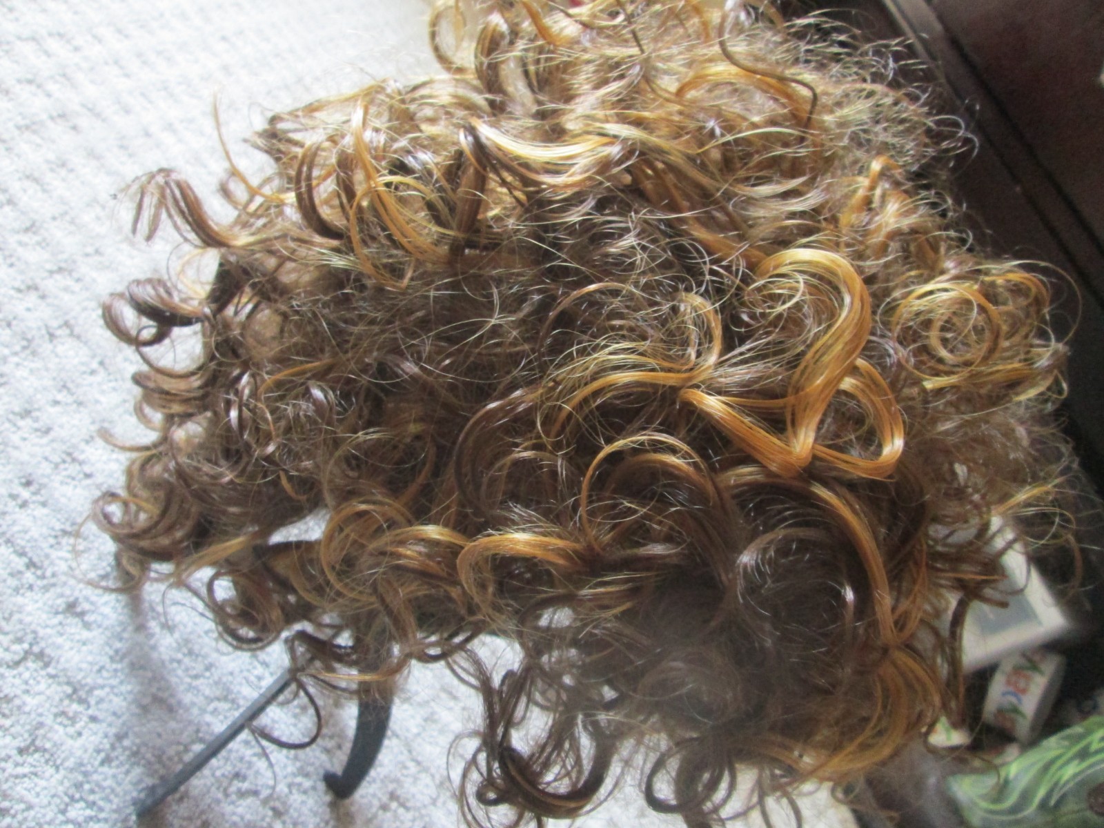 Qianbaihui Reddish Brown Curly Wig Adjustable Stylish Hairpiece