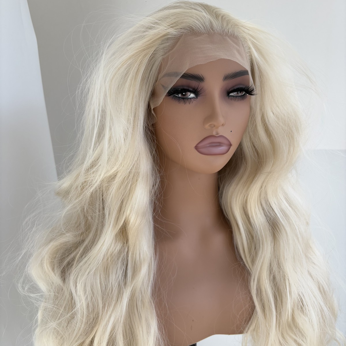 Heat Resistant Synthetic Hair Bleach blonde Long Wavy HD Lace Front Wig