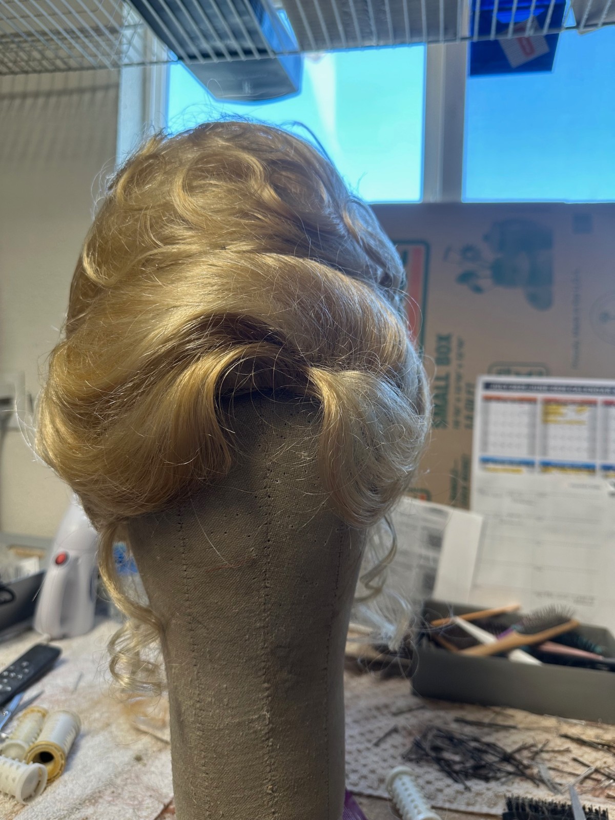 AWESOME WIGS updo blonde highlight curls beehive nwt ready to ship amy look