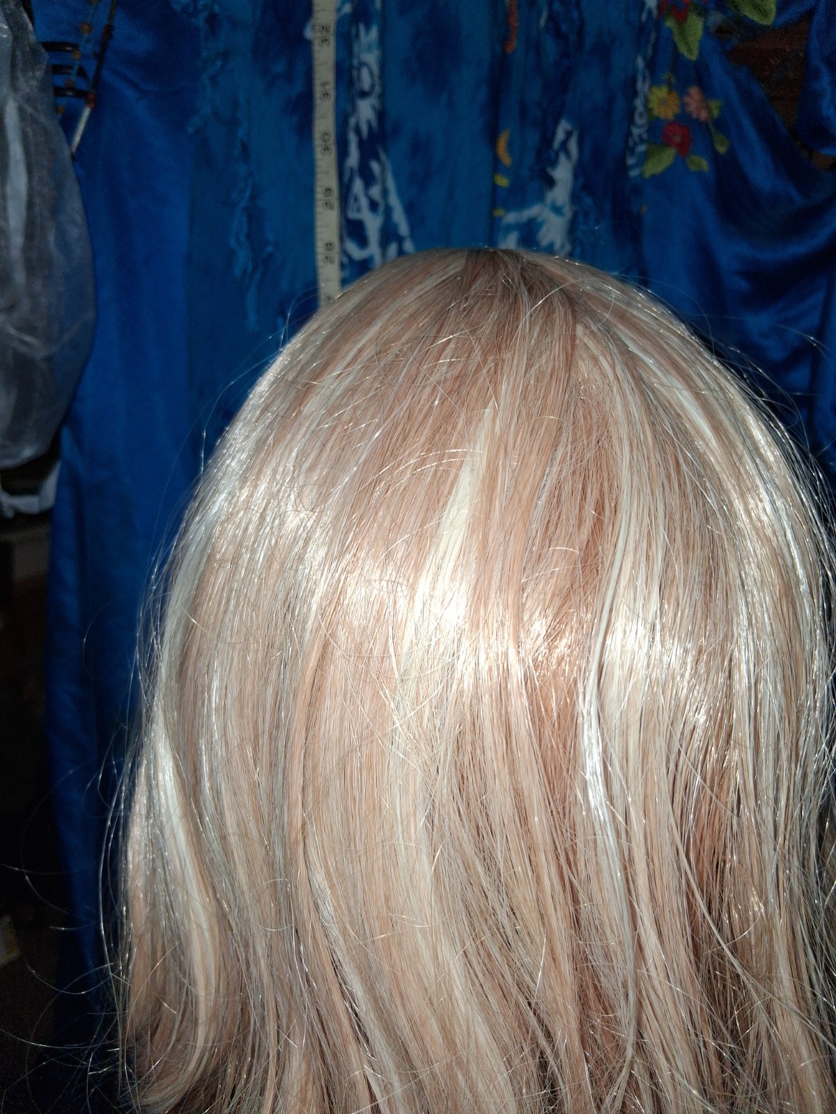 28 Inch, Synthetic Blonde Loose Wave Style, HR New Worn Once