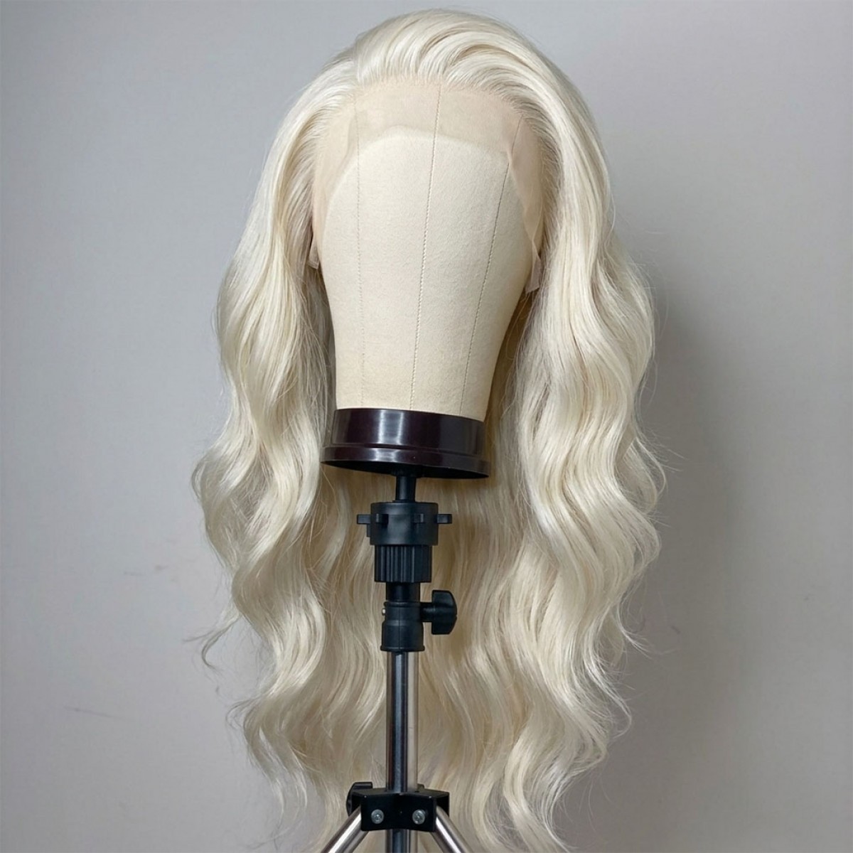 Platinum blonde Natural Long Wavy Heat Resistant Synthetic Hair Lace Front Wigs