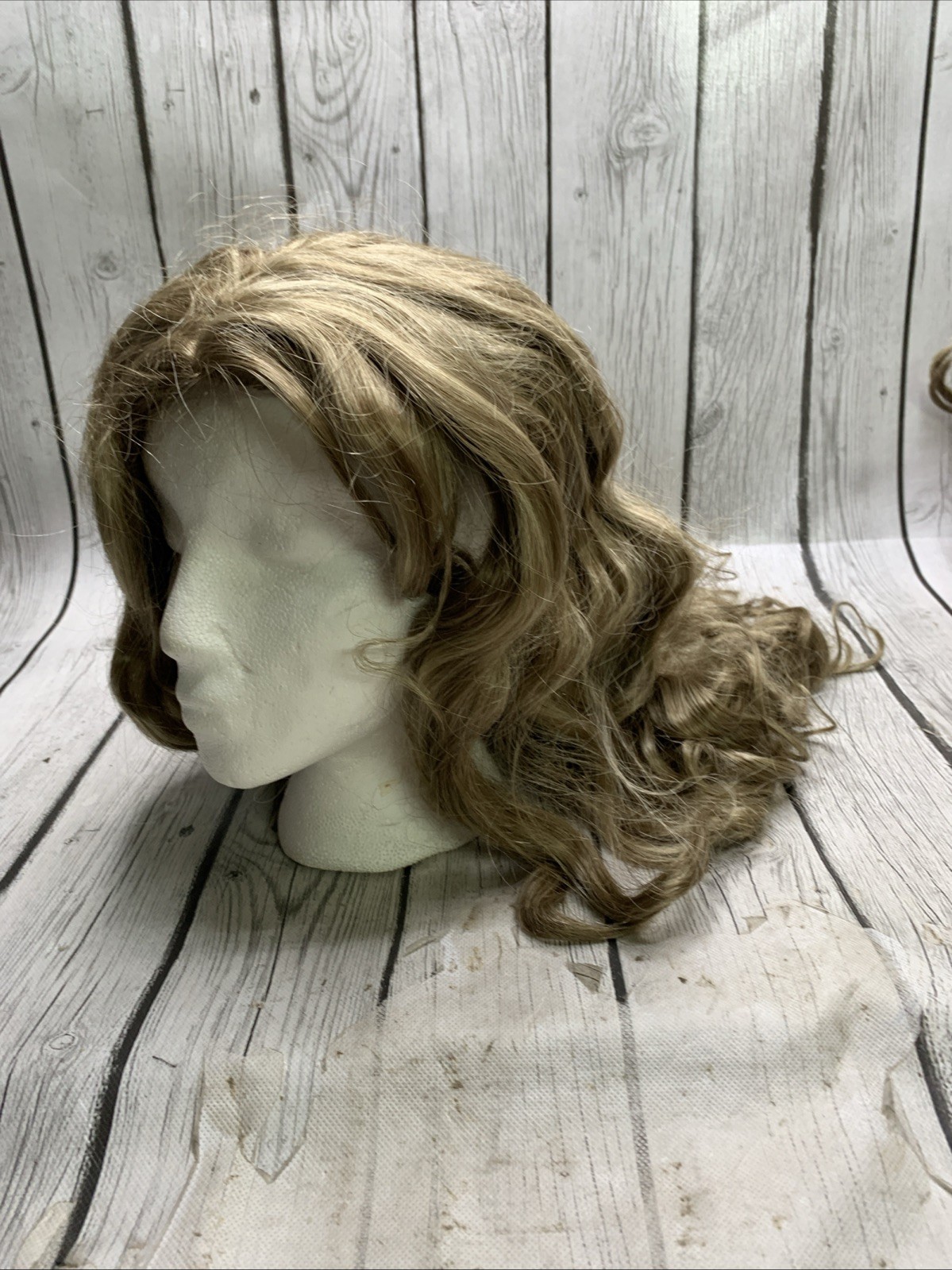 Mona Lisa Wig 100% Modacrylic Long Dirty Blonde Hair