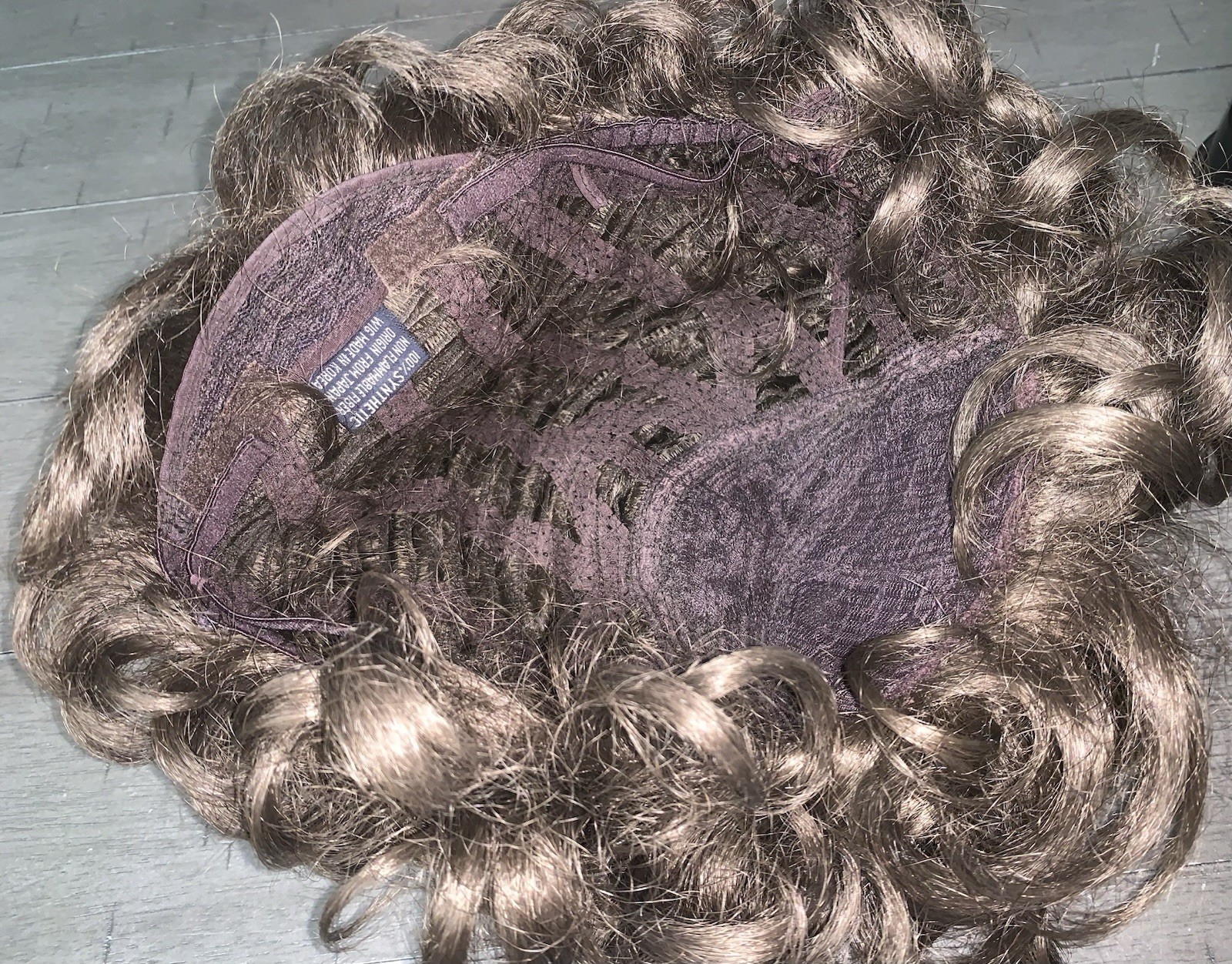 A8 VTG 70s SYNTHETIC WIG HAIR PIECE LIGHT BROWN SHORT LAYERED CURLY KOREA