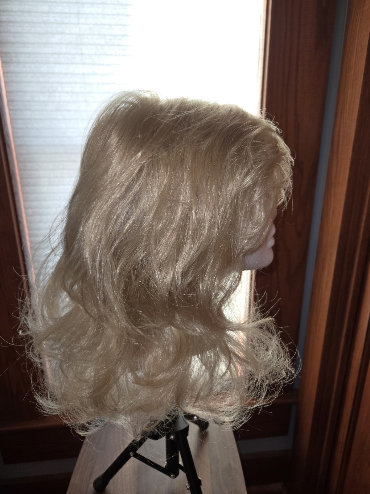 Paula Young Kyra Synthetic Wavy Classic Cap Free-Part Wig – Light Blonde 3917