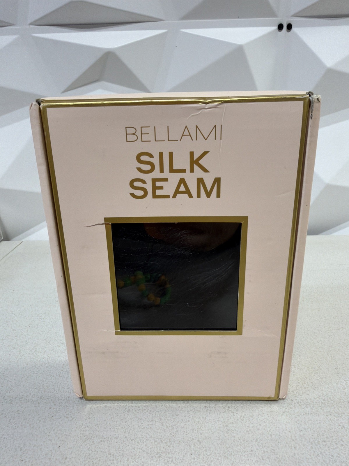 BELLAMI SILK SEAM EXTENSIONS 24in 260g Jet Black 1