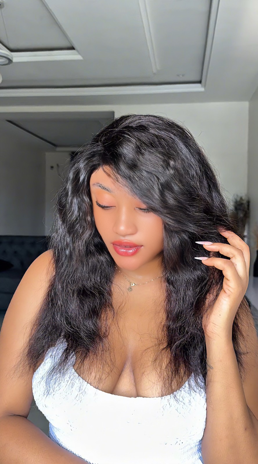 LUXLUXE Bianca 22-inches 100% Human Hair HD Lace Wig, Heat Resistant, BLH-0009