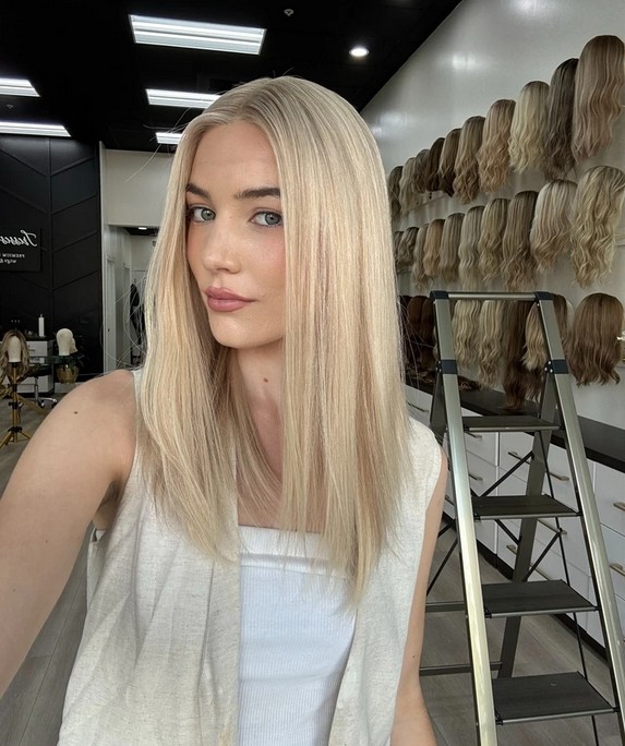 Straight Bob 13×4 Ombre Blonde Human Hair 13×4 Lace Front Wig for Women