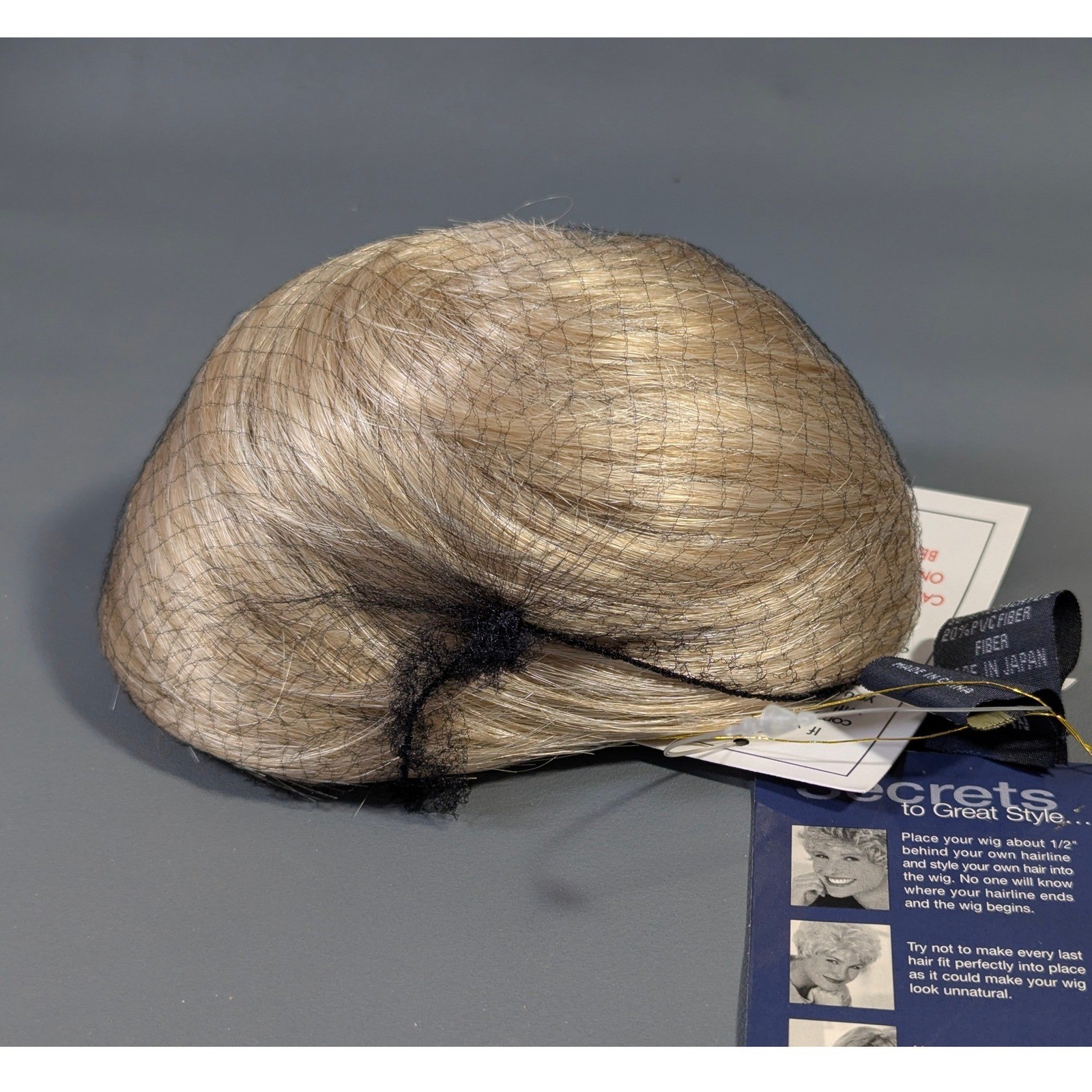 Paula Young Christine Jordan Pull On Smooth Bun Hairpiece Ash Blonde 22B A2361