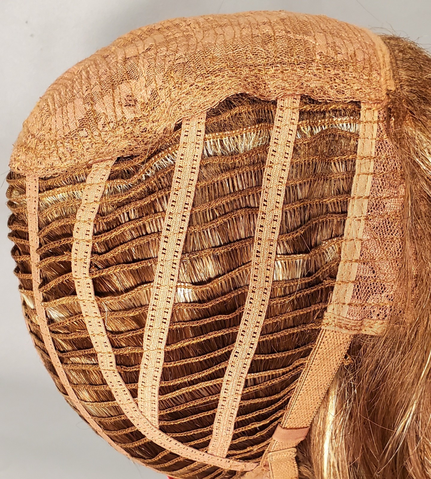 Shag – Alex 2358 Rene of Paris synthetic wig Color Butter Pecan NWT display