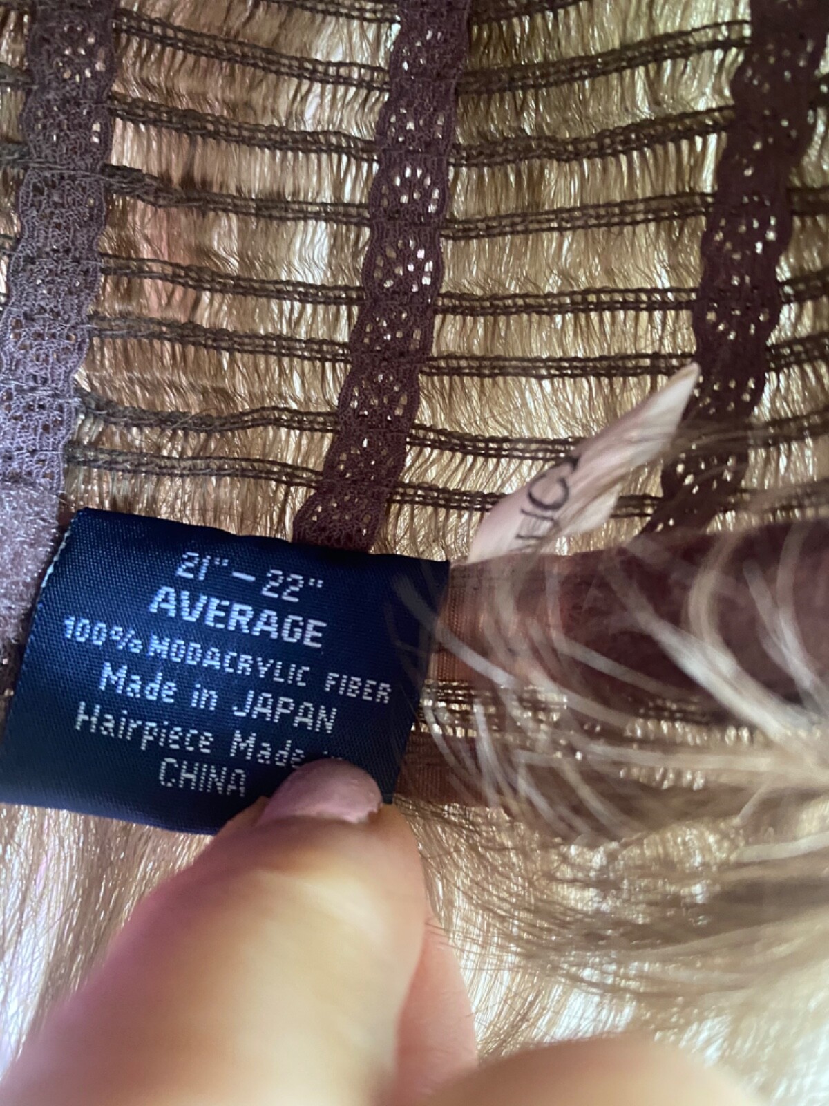NWT The Wig Company Legacy Color #18 Saucy Brown Size Average Without box