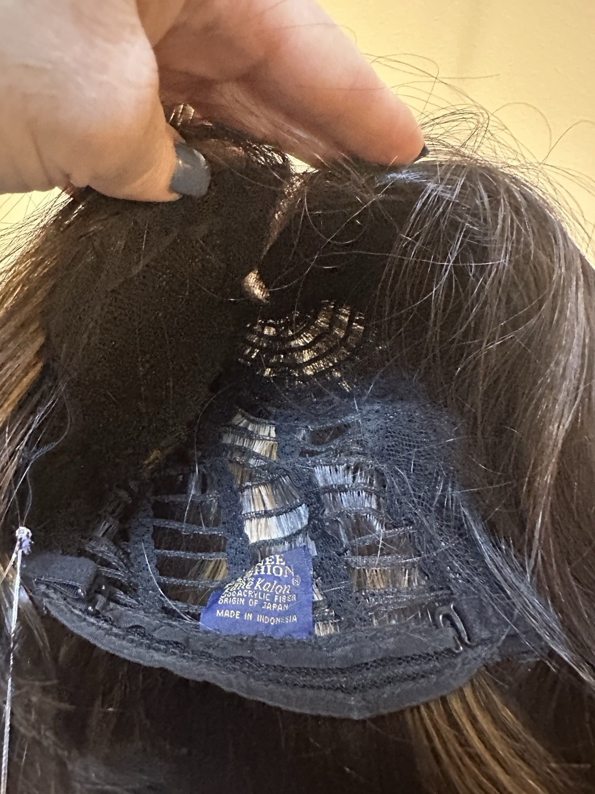 F4/27 Asymmetrical Cut Wig Synthetic