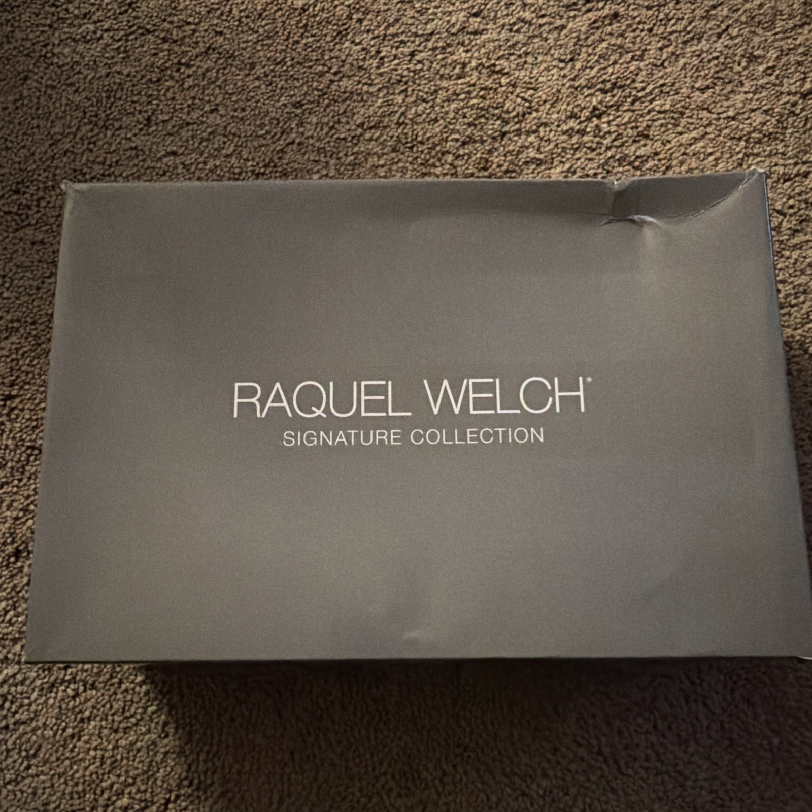 Heard it all | Raquel Welch Wigs | Lace Front Monopart Heat Safe (D)