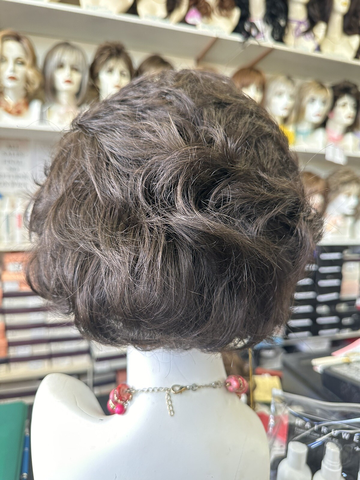 “JUNE” by TONY OF BEVERLY #4 a Dark Brown wavy bob. Discontinued! Reg. $199 ❤️