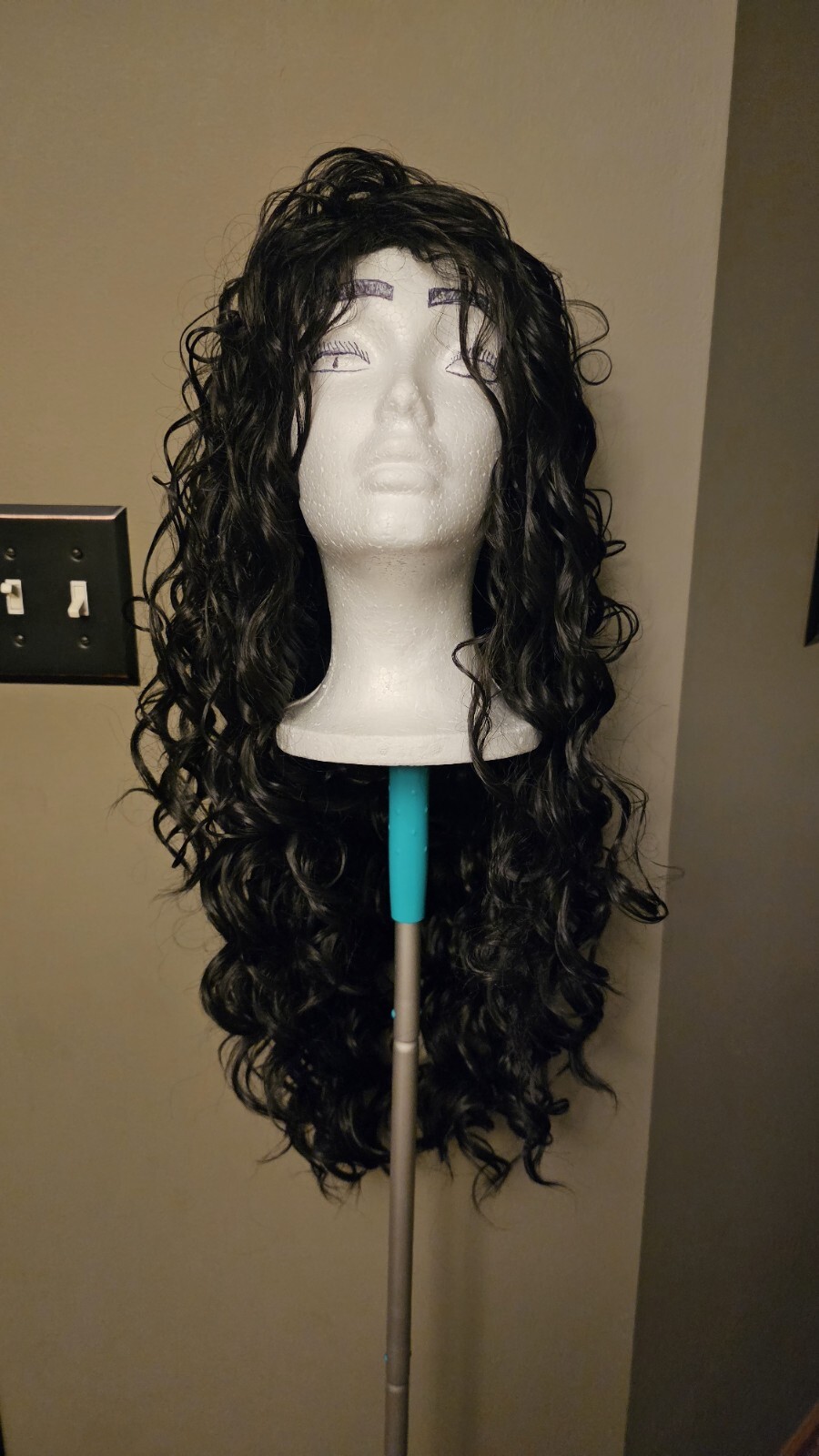 20-24″ Beautiful Long Curly Dark Brown Black Without Bangs Beyonce Inspired Wigs