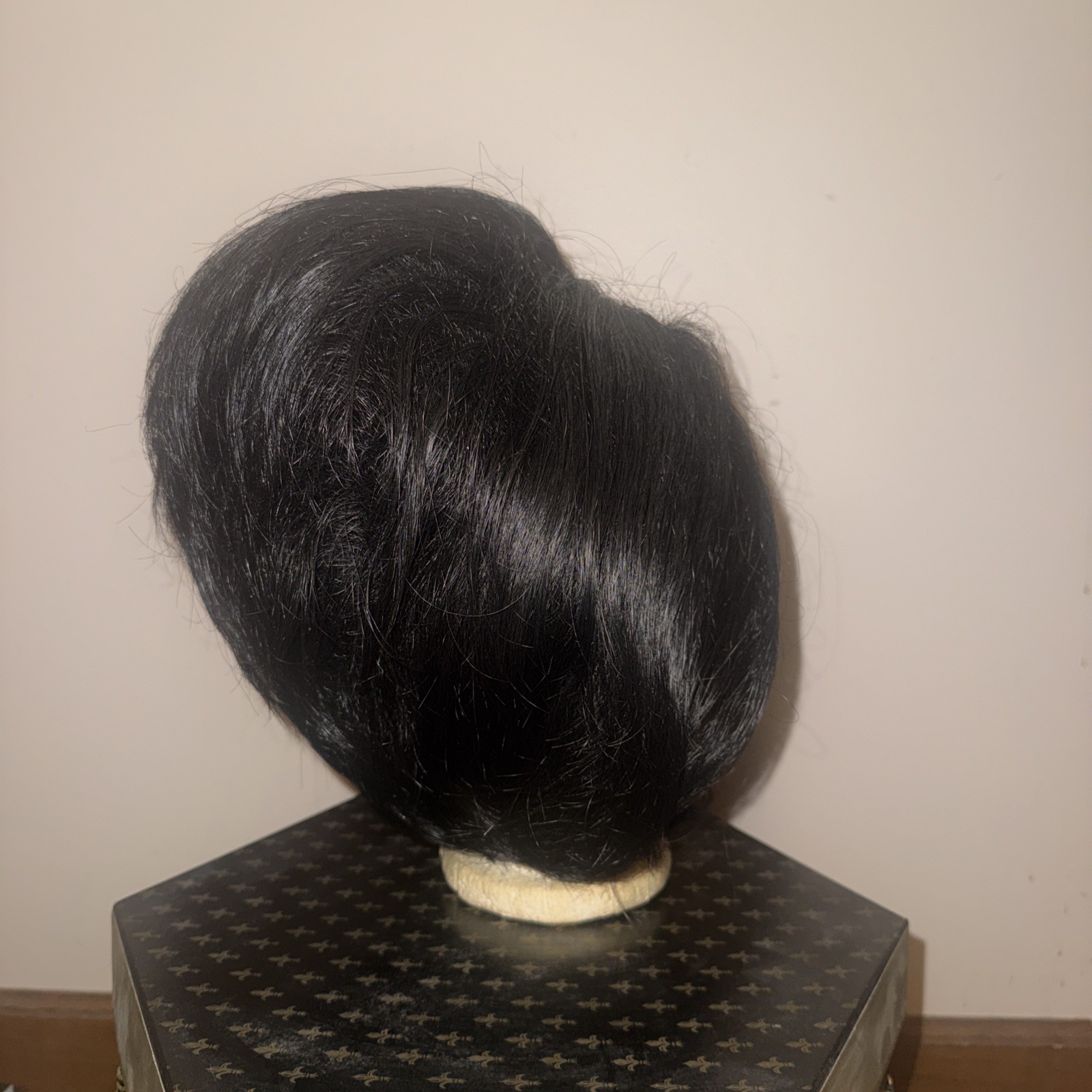 VTG 1960/70s 100% Kanekalon Wig Bouffant Bob Black W/ Original Box