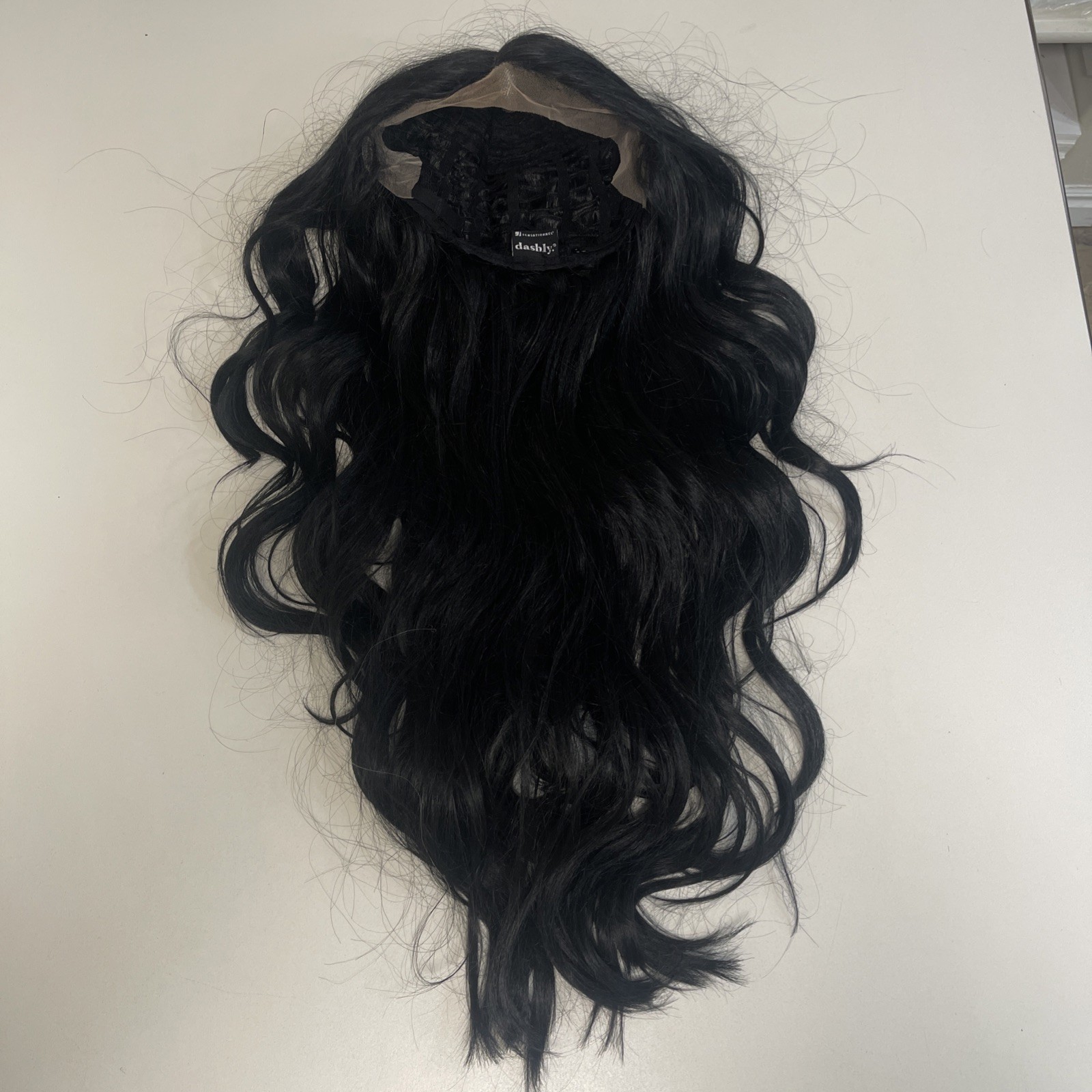 Sensationnel Dashly Women’s XL Black With Waves No Bangs Lace Front Wig