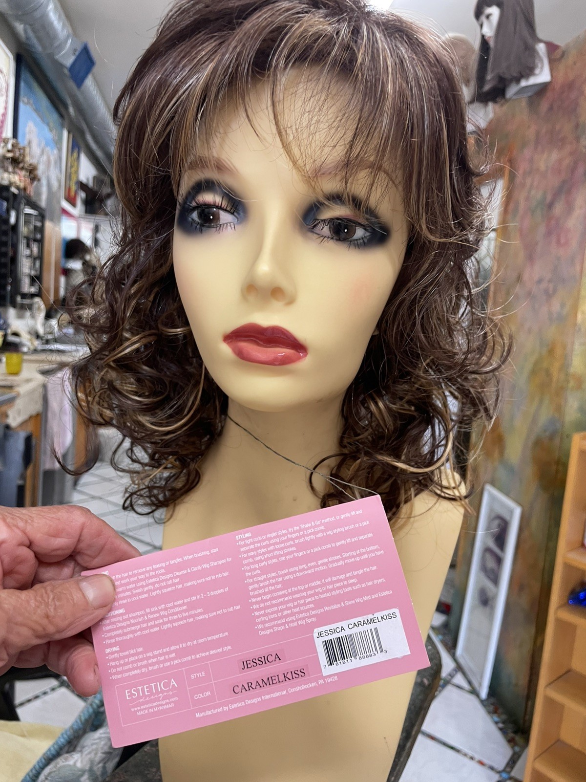 JESSICA WIG Estetica in color R8/26H Stretch Cap