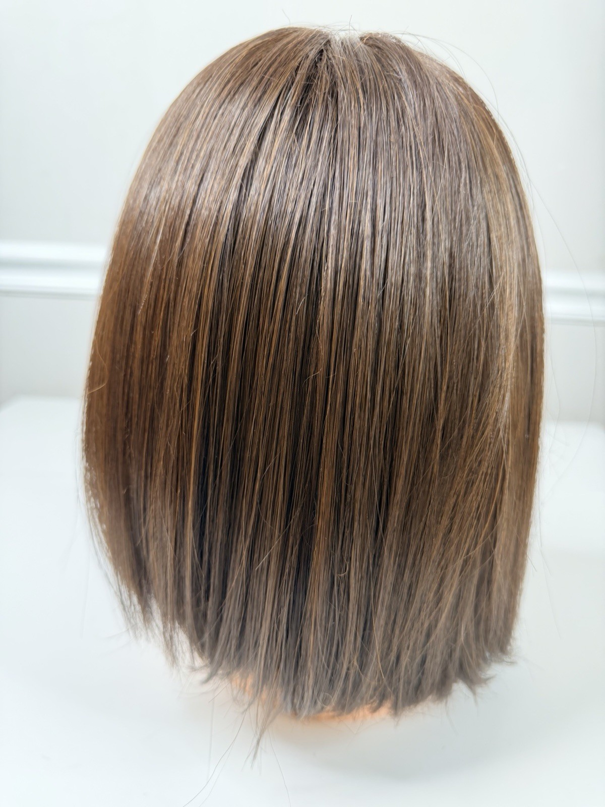 Raquel Welch Synthetic wig mono top Lace Front Wig RL 4/6 15743 angled Bob