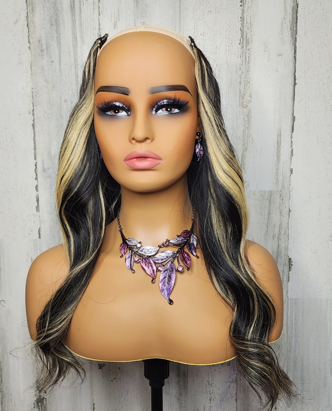 One Piece 20″ Volume Weft Wire Human Hair Extensions.