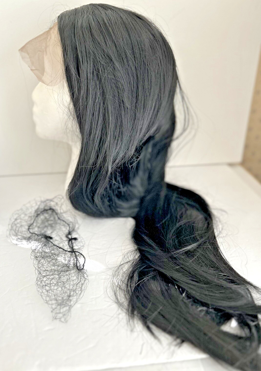 Synthetic Long Wig Black New no tag 28″ Wavy