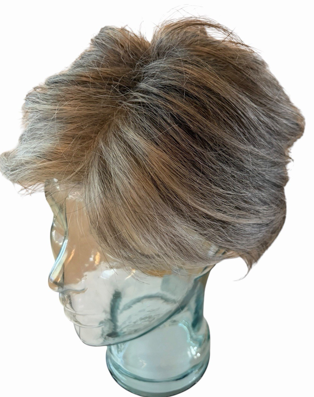 Ellen | 92 | Wig Pro | Synthetic Wig Collection |