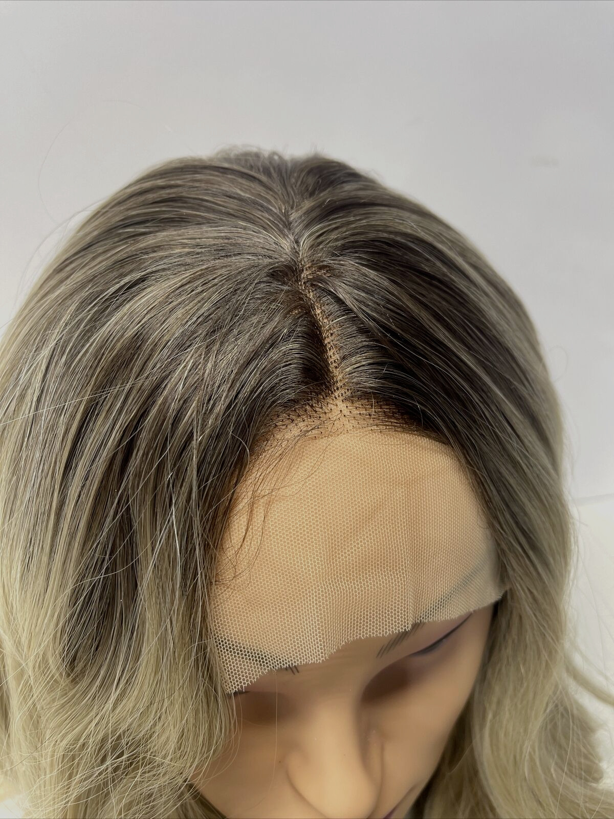 WOMEN’S LACE FRONT ROOTED MIXED OMBRE BLONDE SHORT WAVY Wig