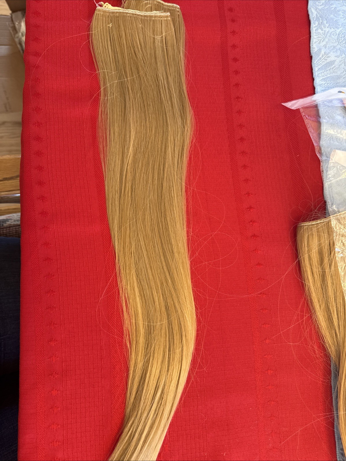 synthetic hair Halo Golden Ash Blonde 18” Very Soft 522