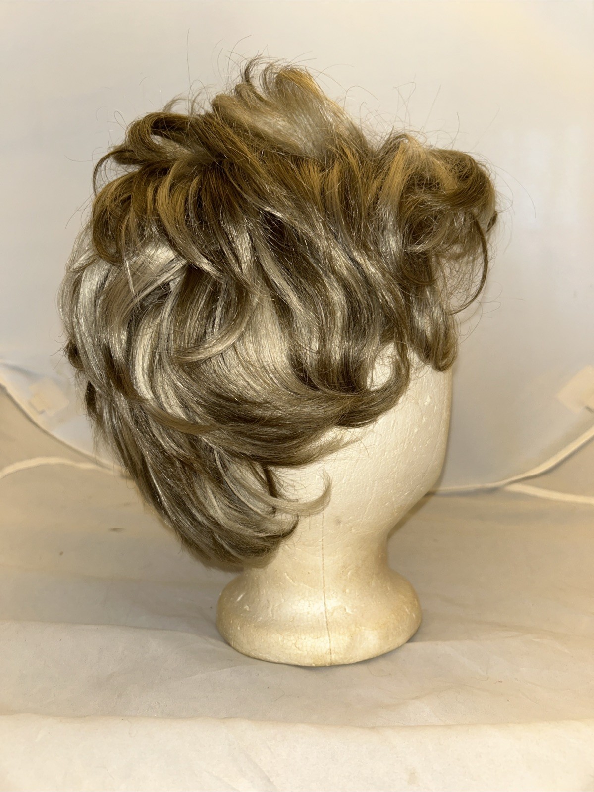 Vintage 100% Modacrylic Short Blonde Wavy Wig Made in Korea Cosplay Lace Front