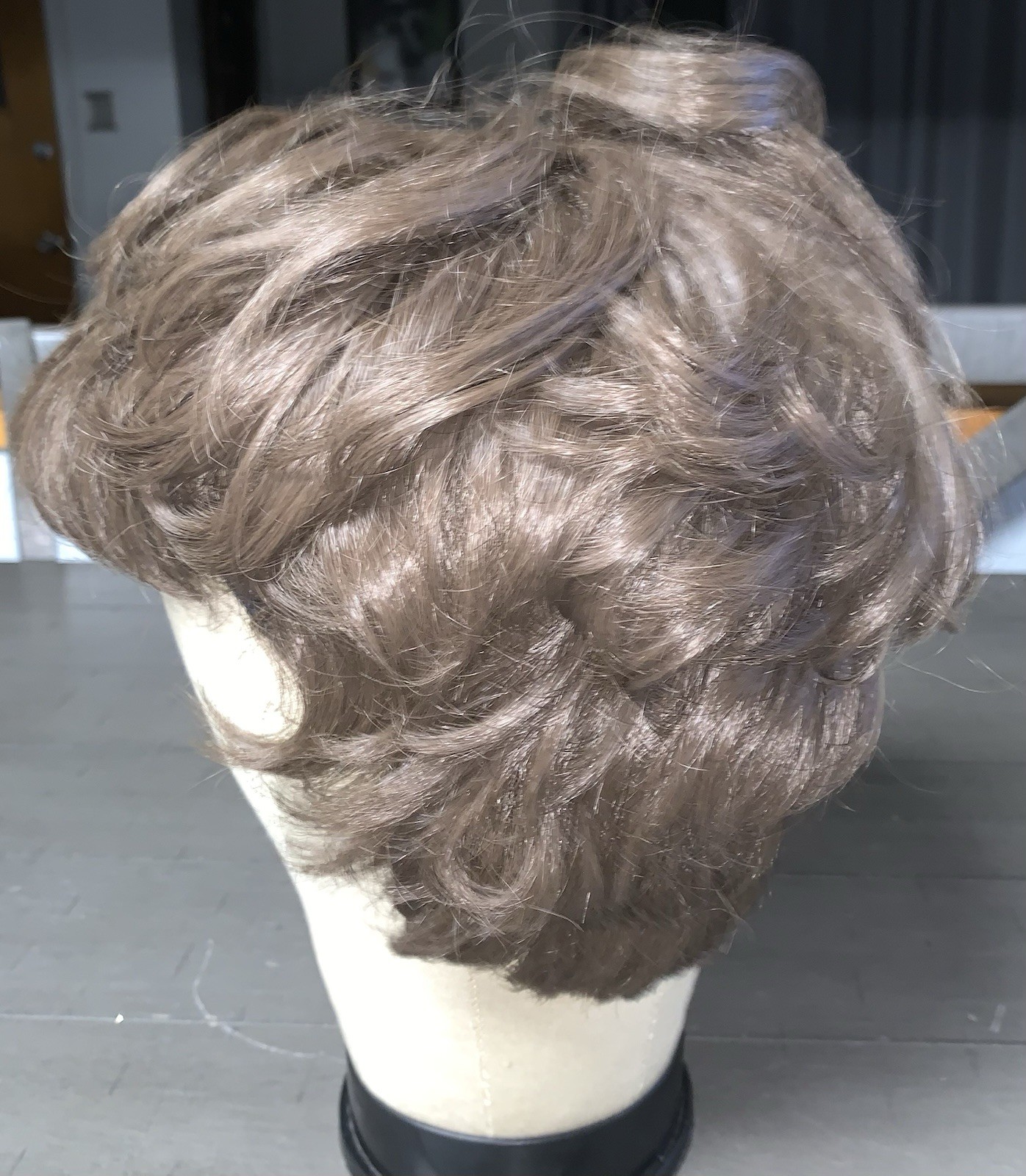 B9 VTG 70s WONDERLON 70 USA WIG HAIR PIECE LIGHT BROWN SHORT LAYERED BANGS ML100