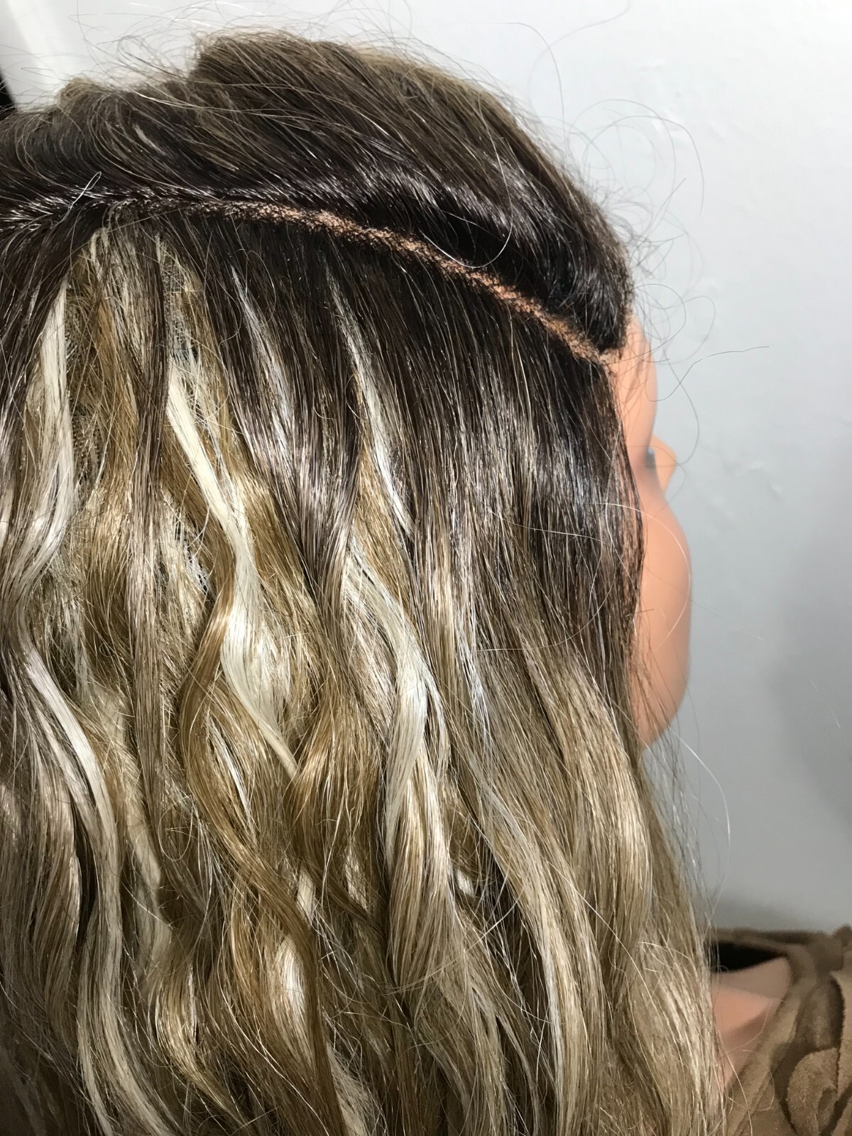 Pre-Owned Fashion Brown And Blonde Long Wavy Up-Do Pony-Tail Lace Front Wig