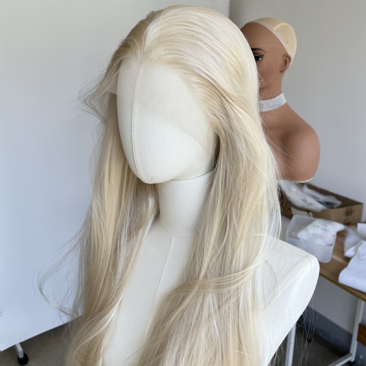 Synthetic Hair Lace Front Wigs Long Straight Women Natural Bleach blonde