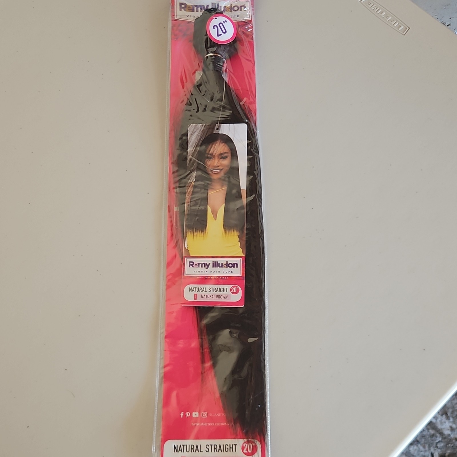Janet Collection 20″ Natural Straight Natural Brown Hair Extension