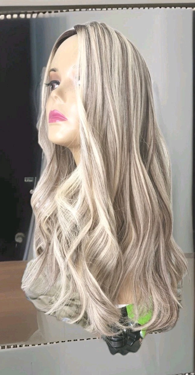 100% HUMAN HAIR 22” PLATINUM BLONDE DIMENSIONS TOPPER SILKTOP 8”X8” FREE PARTING