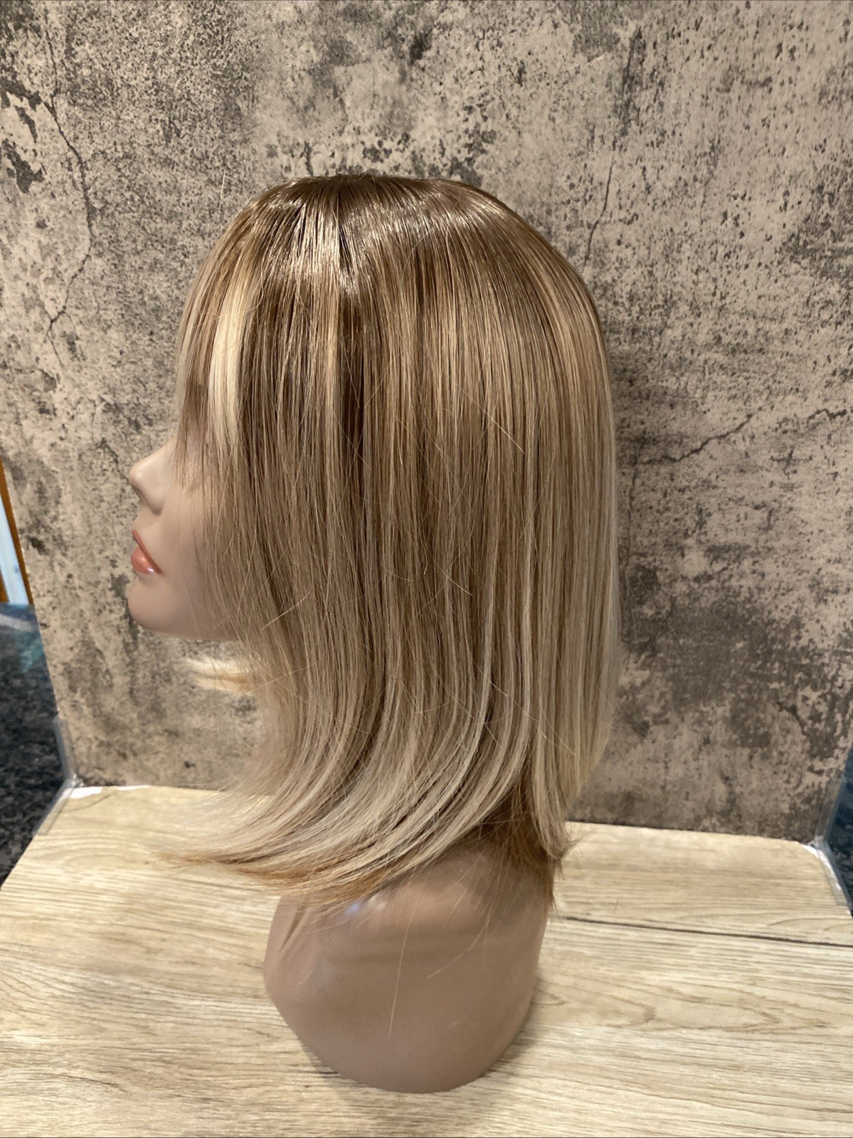 Woman’s wig brown with blonde highlights brown roots blonde hair bob wig