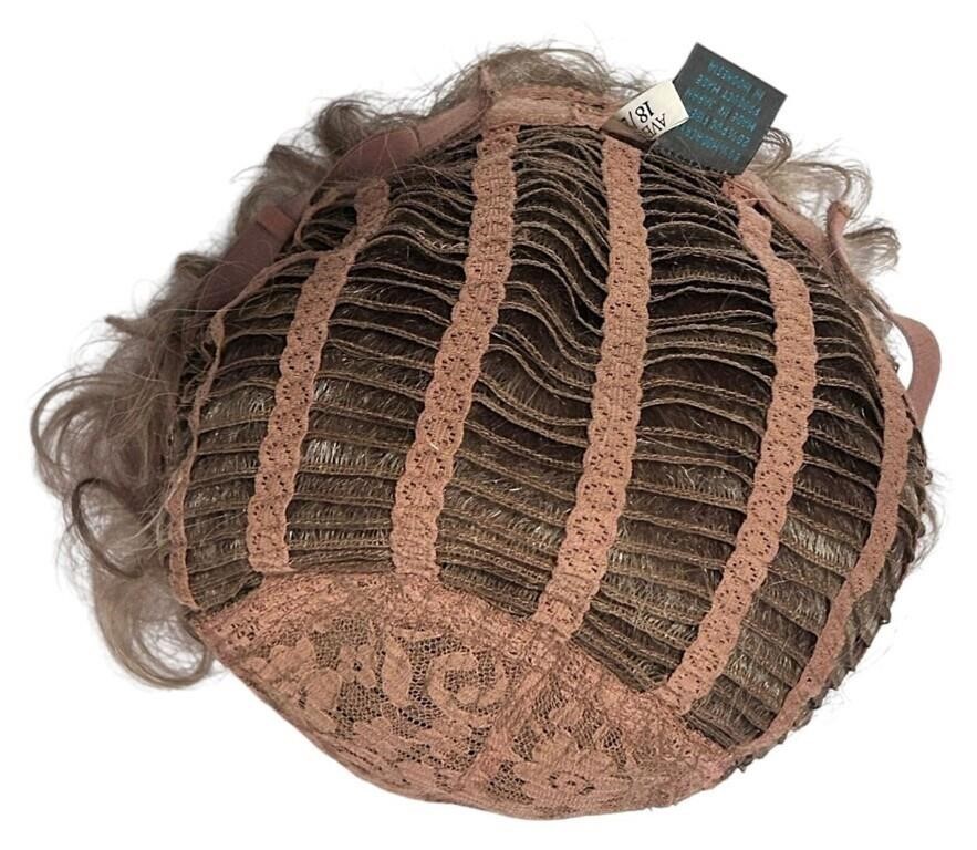 Paula Young Wig A5000 Average 18/22 Silver Blonde Short Wavy Glam Chic Indonesia