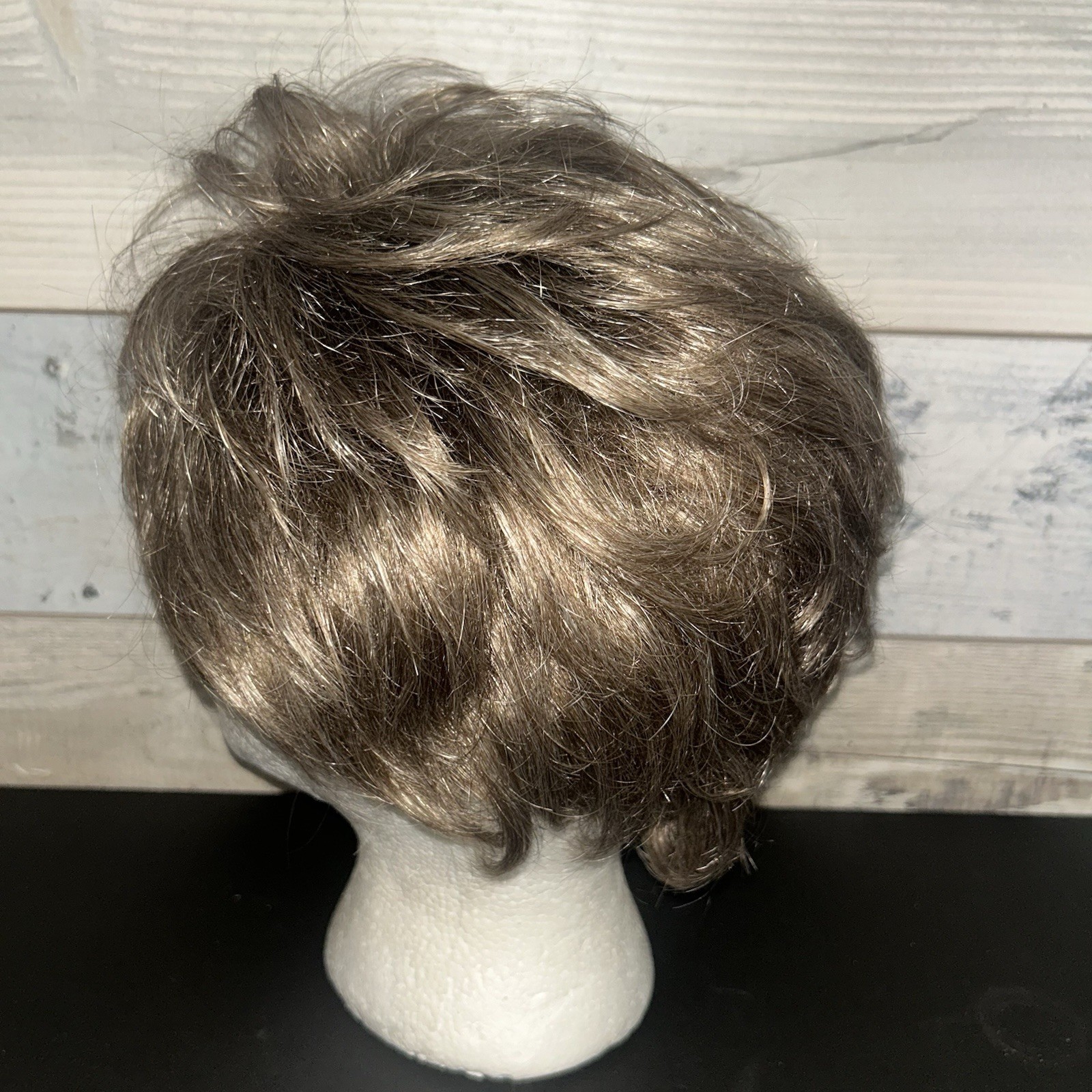 Set Of 6 Paula Young Wigs – Short Hair Average Size