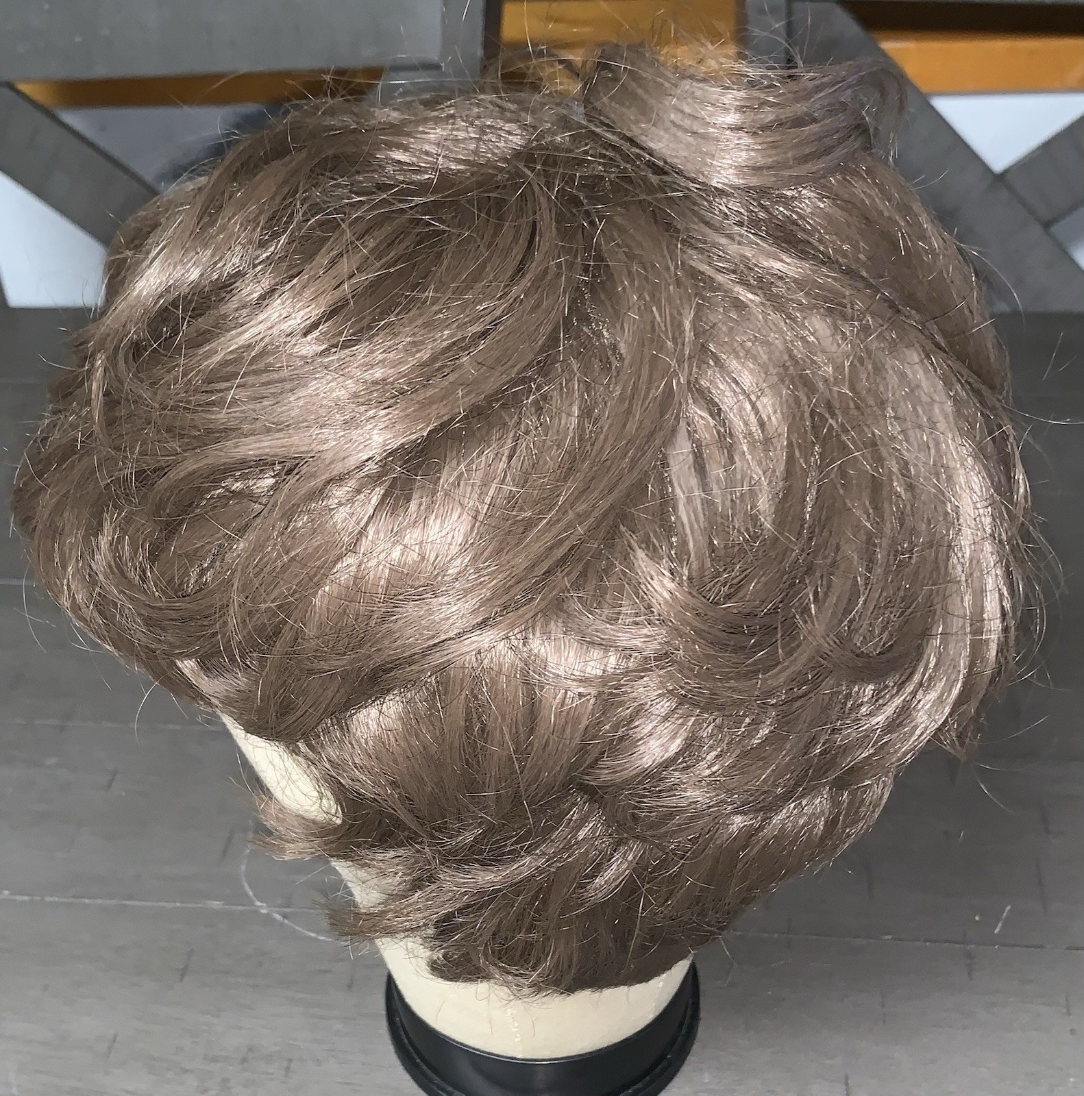 B9 VTG 70s WONDERLON 70 USA WIG HAIR PIECE LIGHT BROWN SHORT LAYERED BANGS ML100