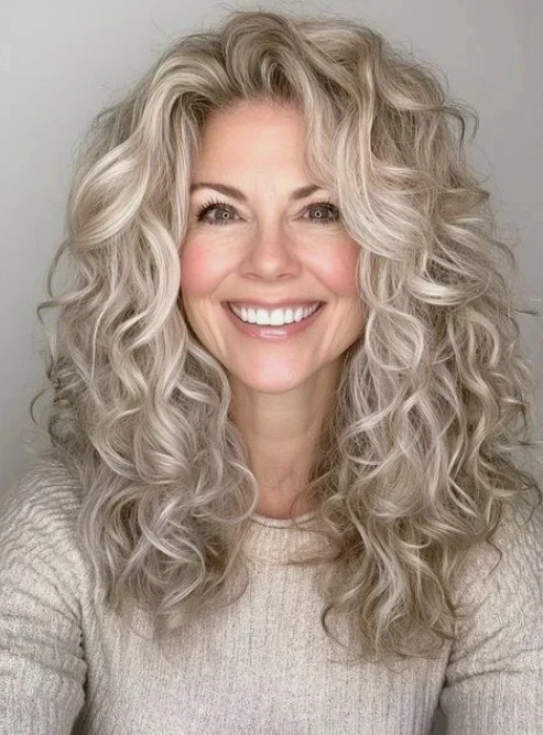 New Fashion Beautiful Women’s Medium Blond Curly Wigs 16 Inch