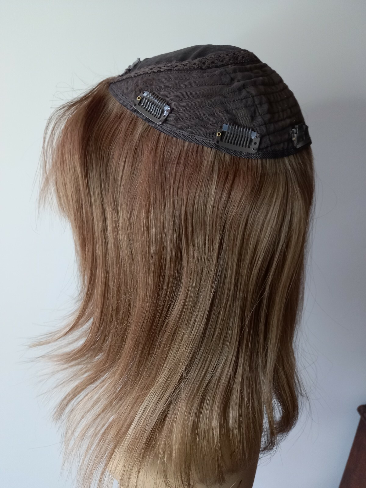 100% HUMAN HAIR LIGHT HONEY BROWN TOPPER SILKTOP 8″*8″ EUROPEAN DIRECTIONAL 15″