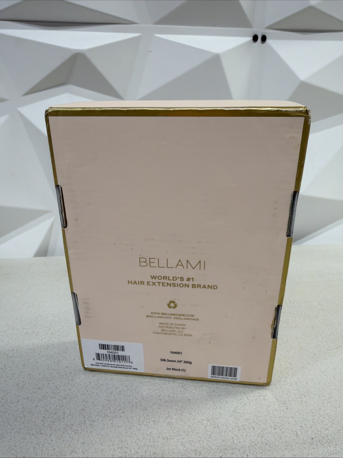 BELLAMI SILK SEAM EXTENSIONS 24in 260g Jet Black 1