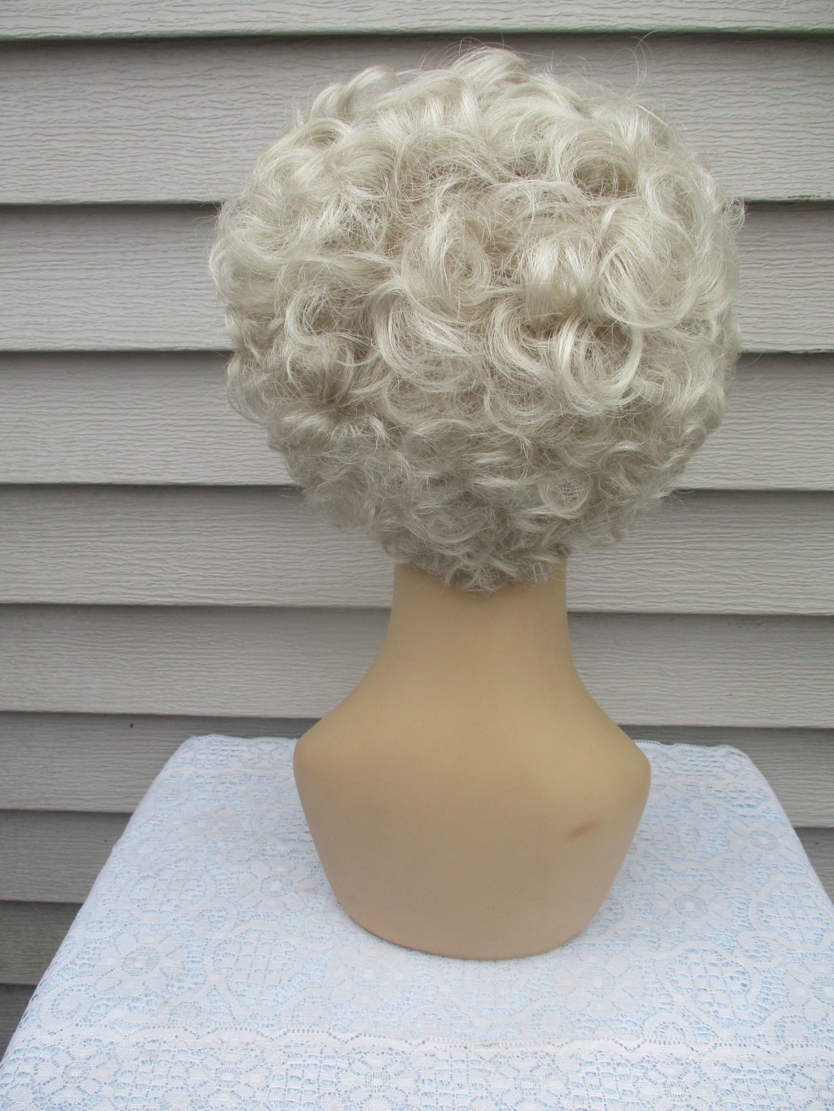 Tony of Beverly ? MYSTERY WIG PLATINUM BLONDE Shade Hand Tied ? VINTAGE
