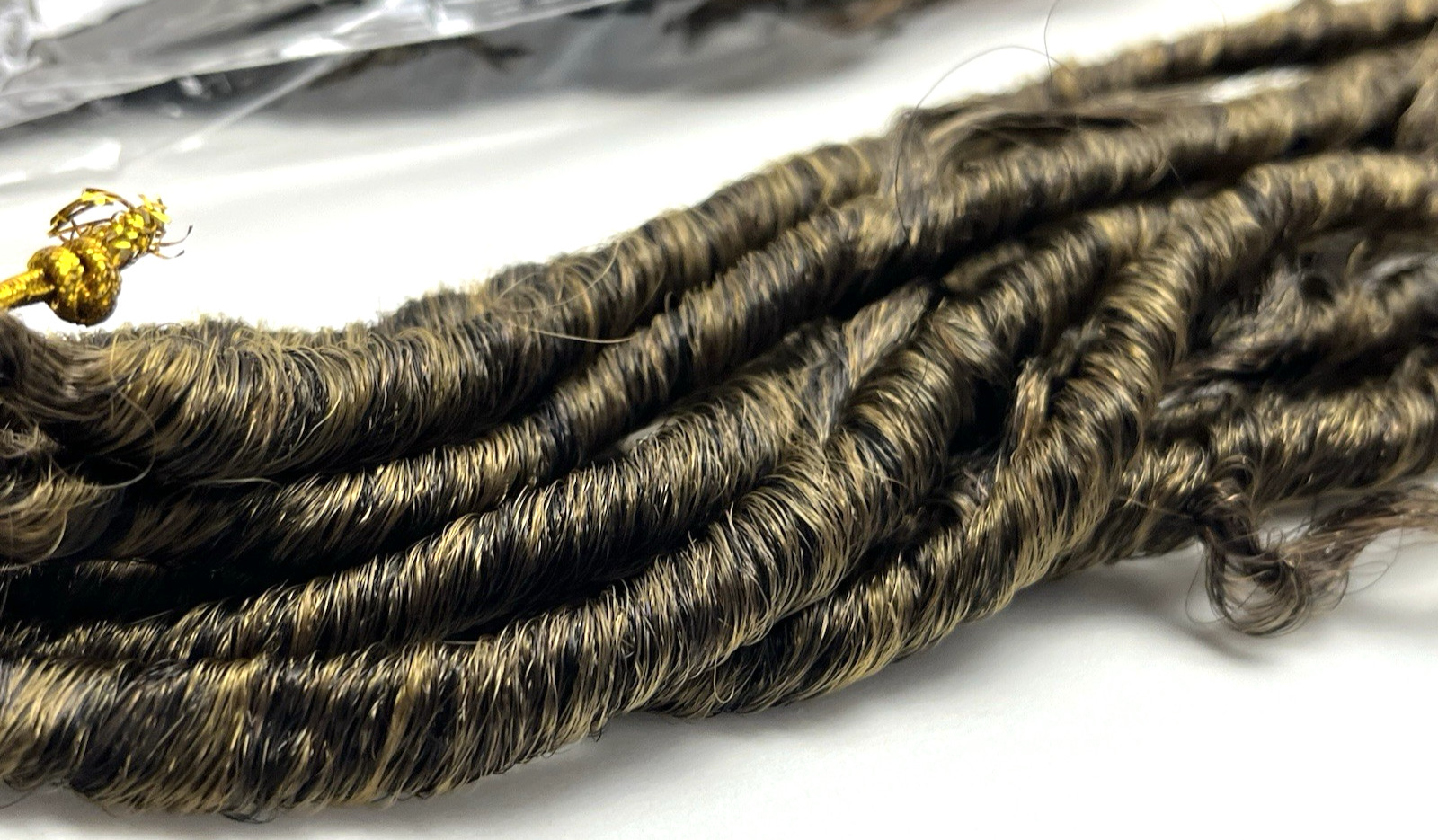 4-pk Faux Extensions Bohemian Curly Style Long 29″ Mixed Brown/Caramel Crochet