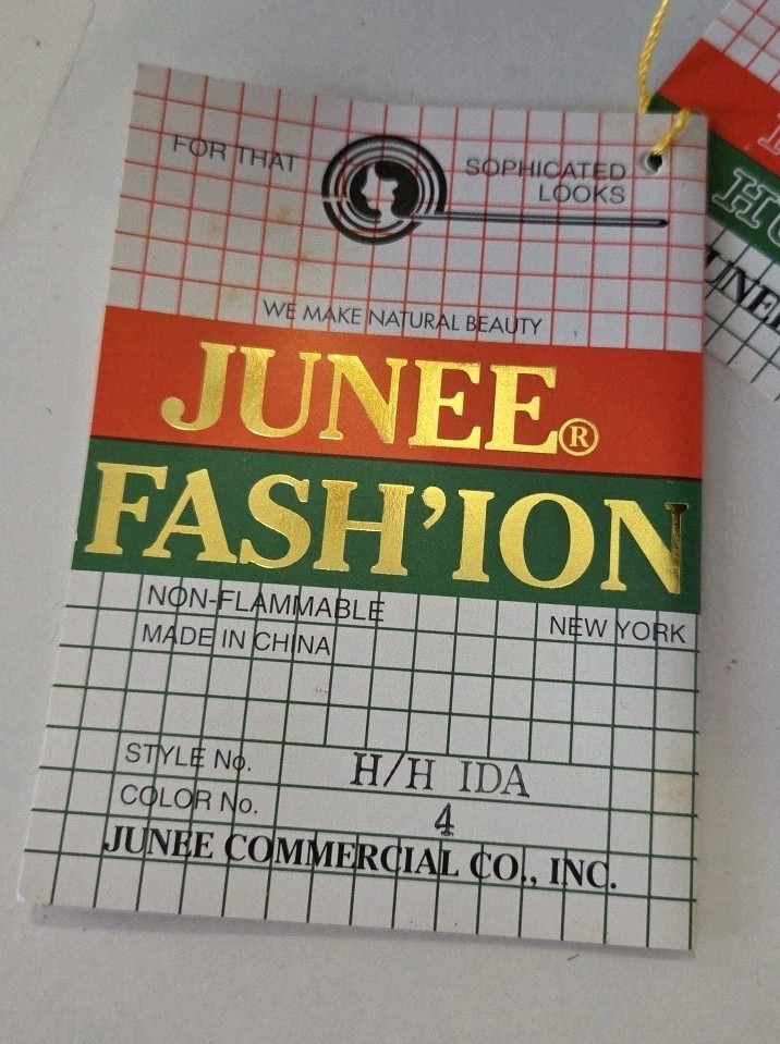 Junee Fashion Synthetic Wig NOS Straight Short 1980s Brown
