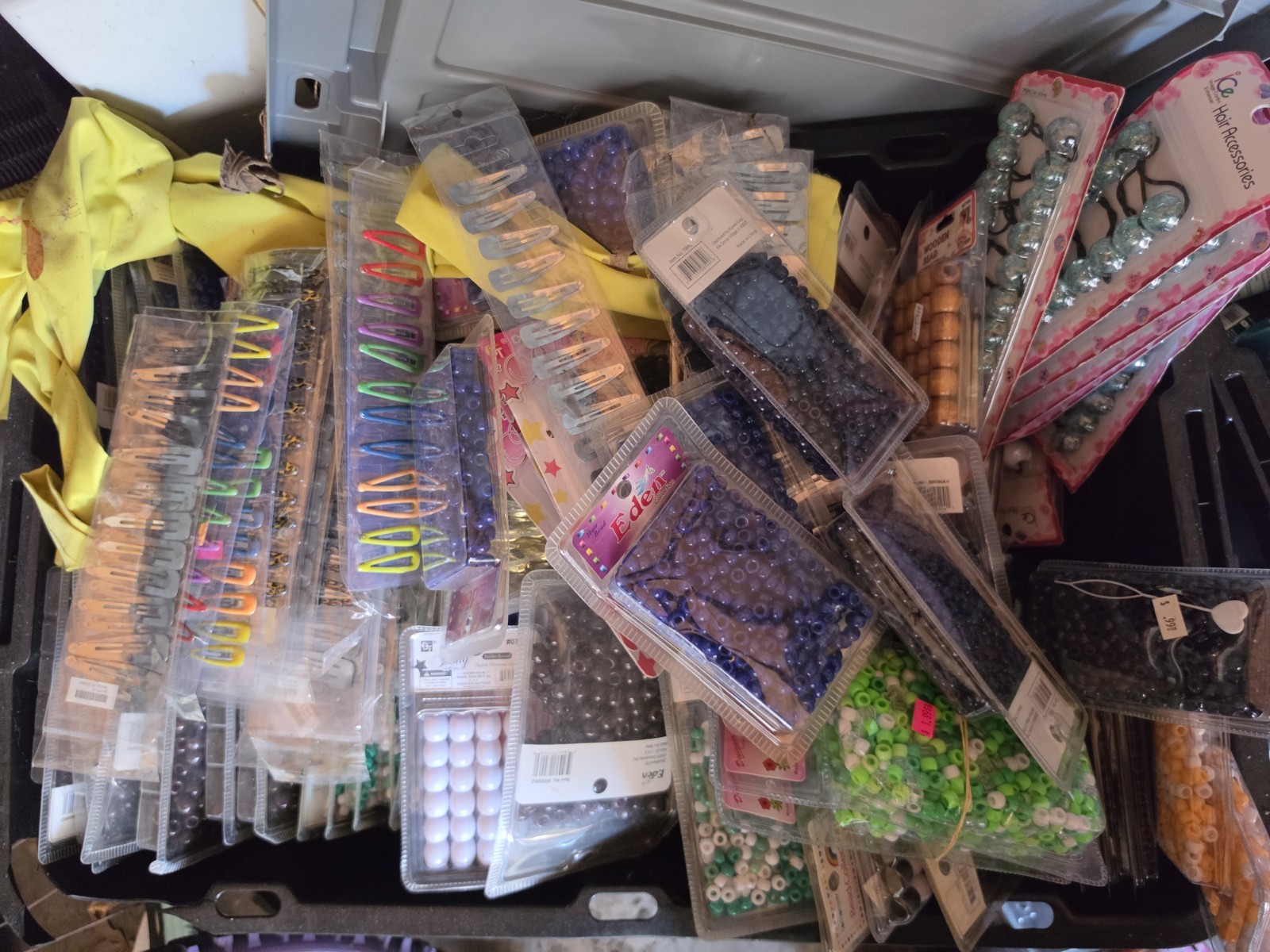 Beauty supplies Lot 3000 PCs