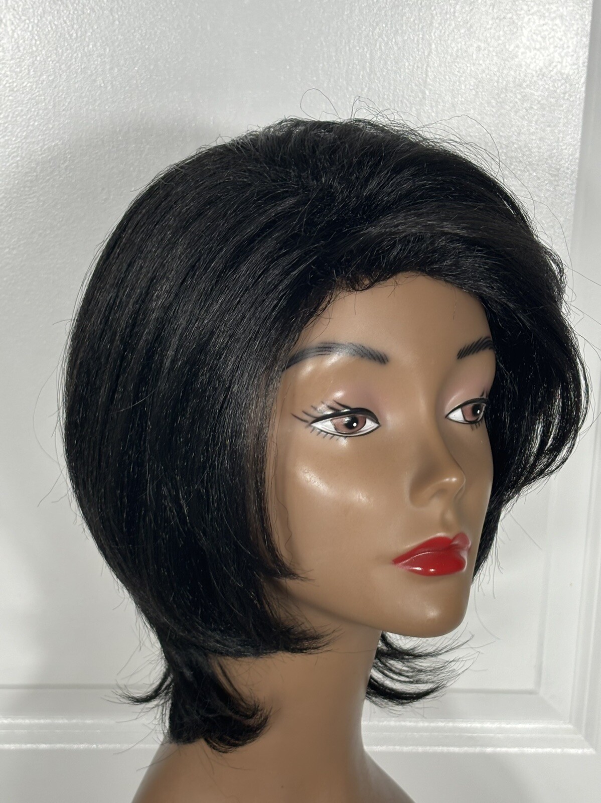 New Born Free Synthetic Wig CINDY Black Size Average Mid Length Never Worn B-9